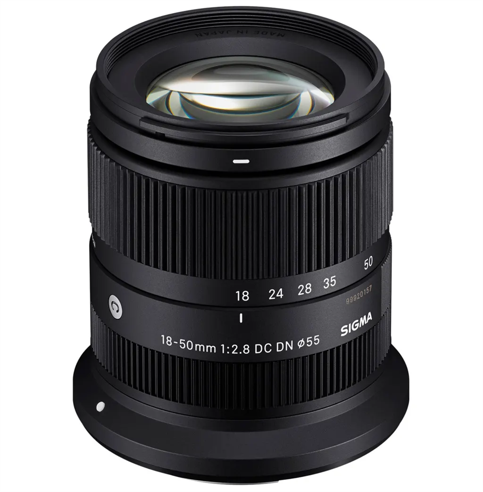 18-50mm f/2.8 DC DN Contemporary Lens  Canon RF-S