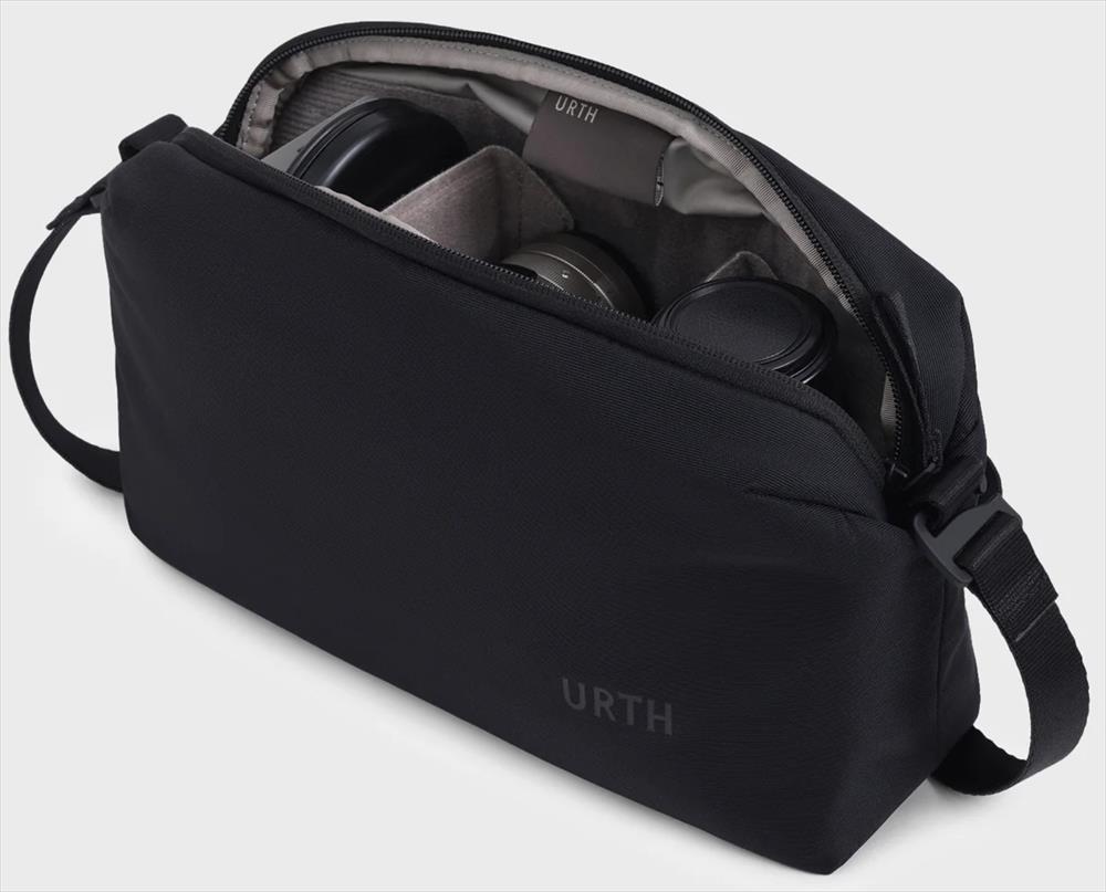 Dolomite 5.1L Camera Sling Bag ONYX